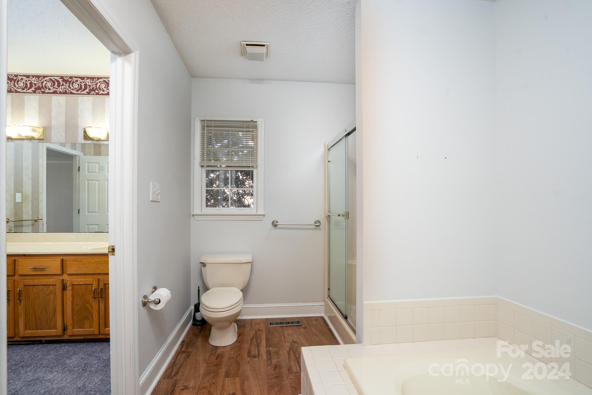 151 Oak Point Drive Property Photo 12