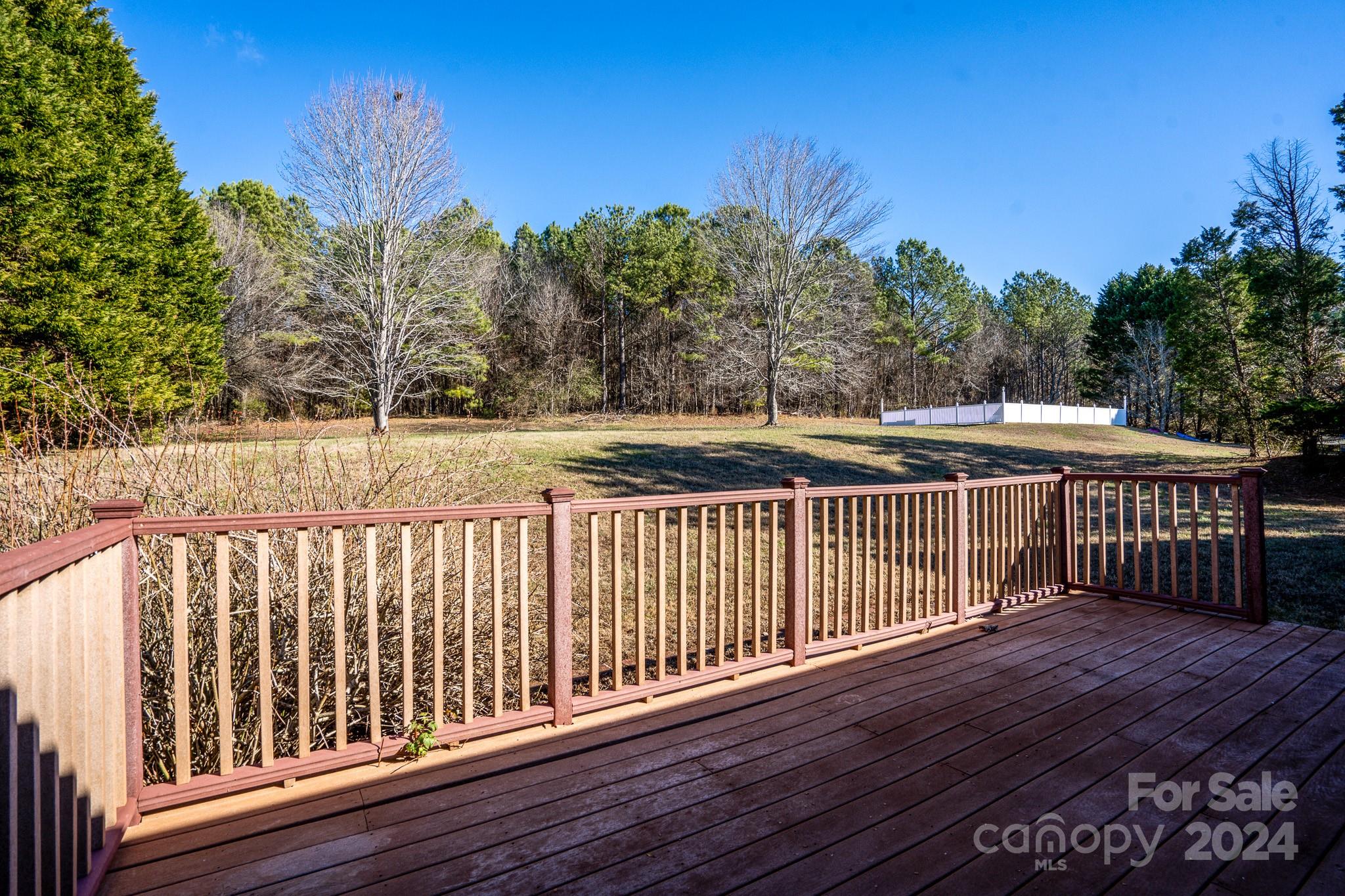 151 Oak Point Drive Property Photo 27