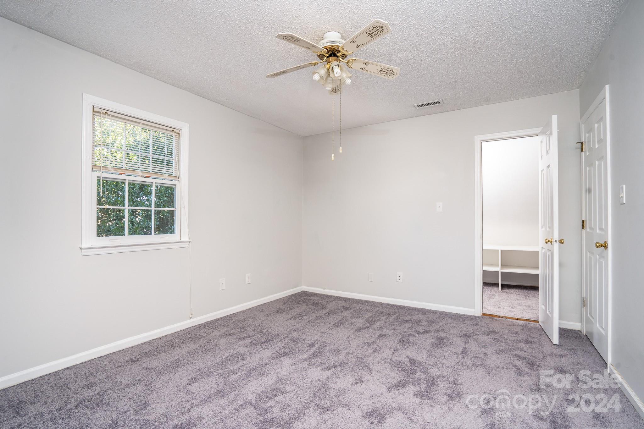 151 Oak Point Drive Property Photo 33
