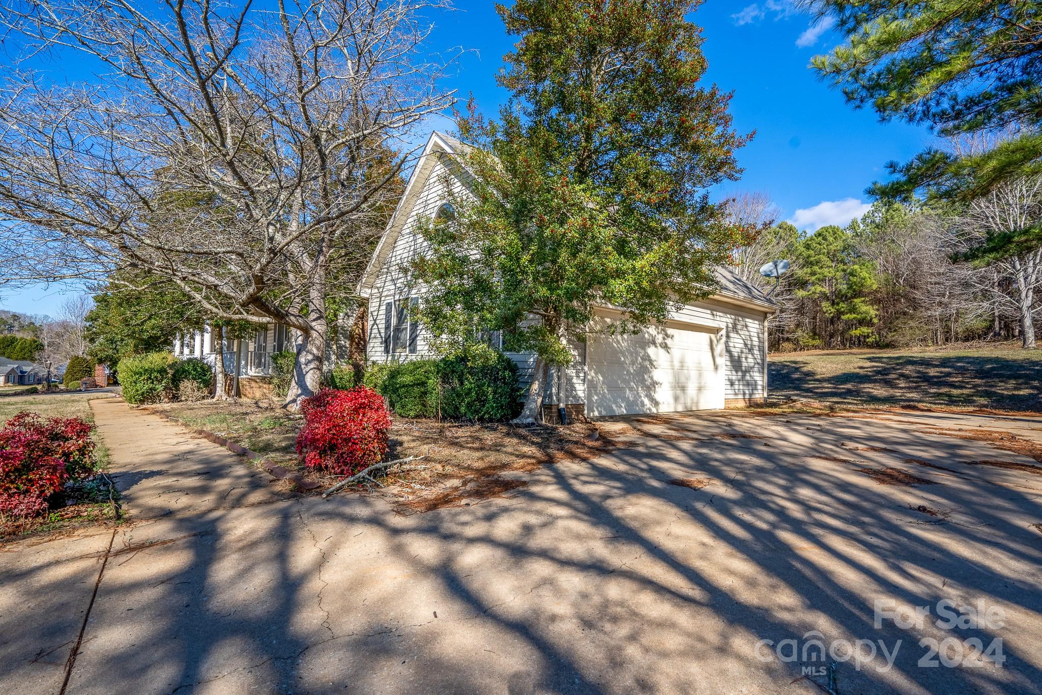 151 Oak Point Drive Property Photo 44