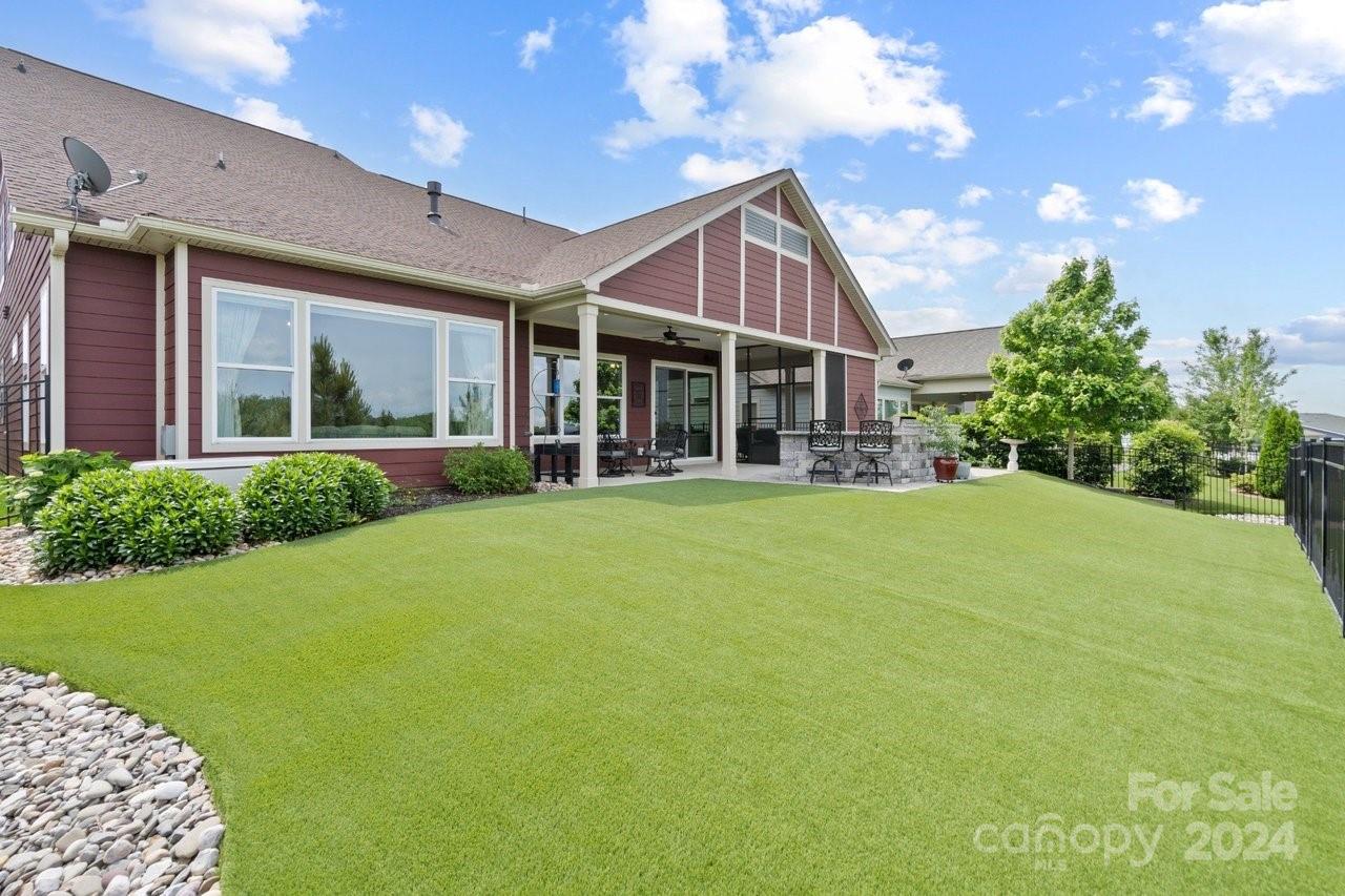 6269 Raven Rock Drive Property Photo 3