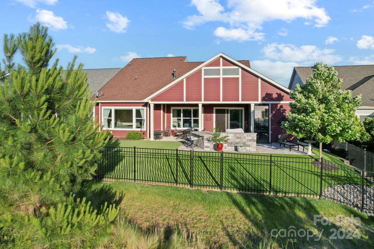6269 Raven Rock Drive Property Photo 4