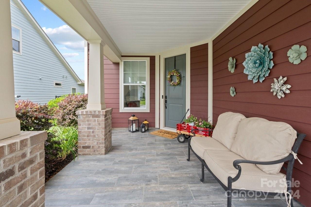 6269 Raven Rock Drive Property Photo 5