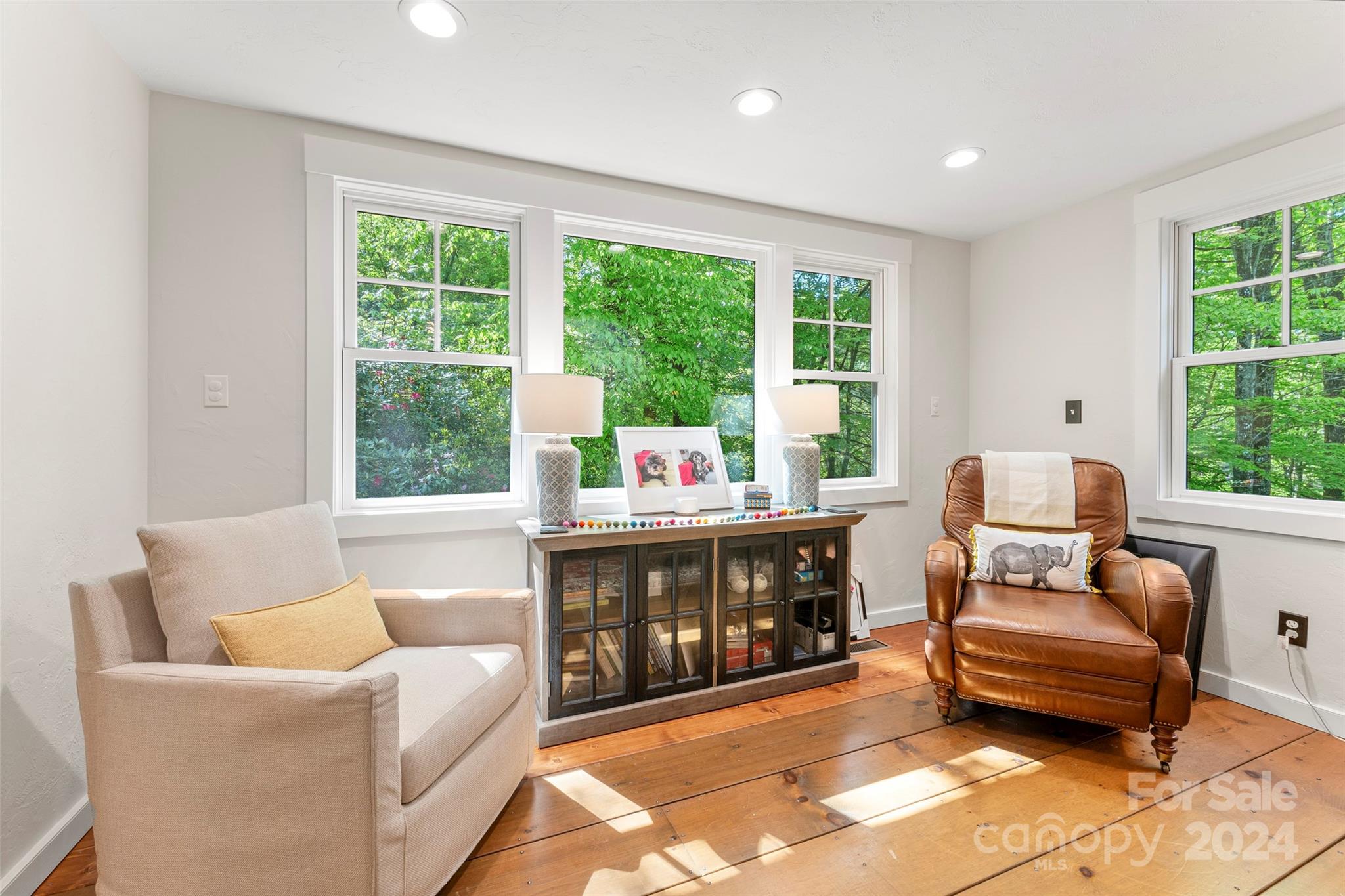 193 Dvdisdi Court Property Photo 15