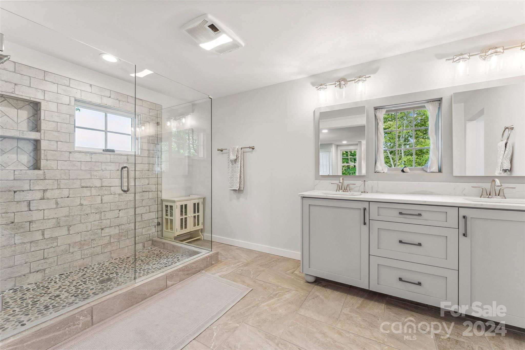 193 Dvdisdi Court Property Photo 19