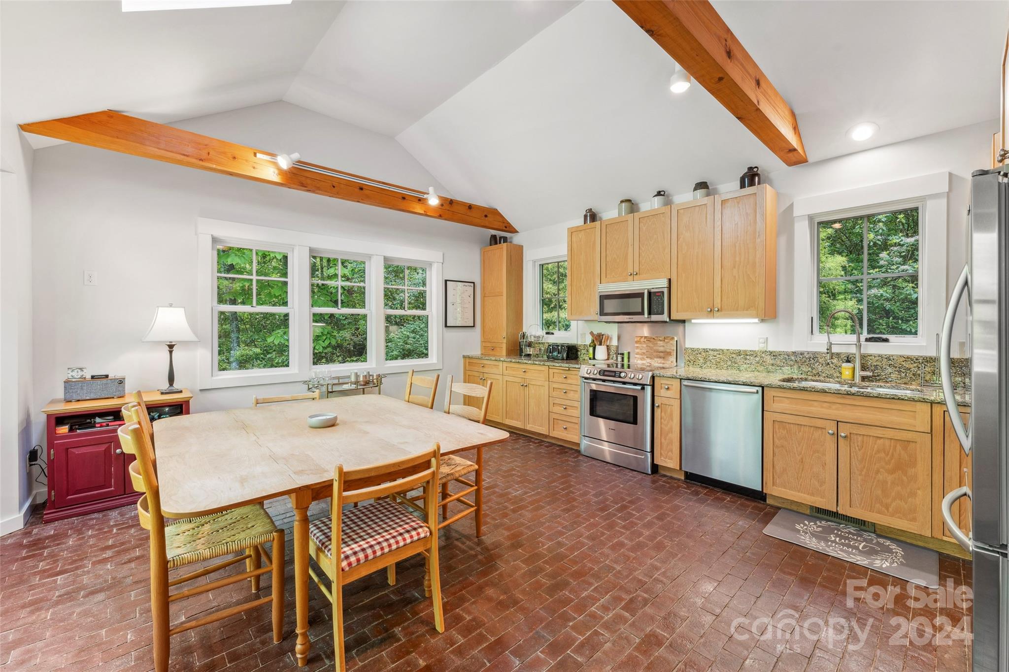 193 Dvdisdi Court Property Photo 24
