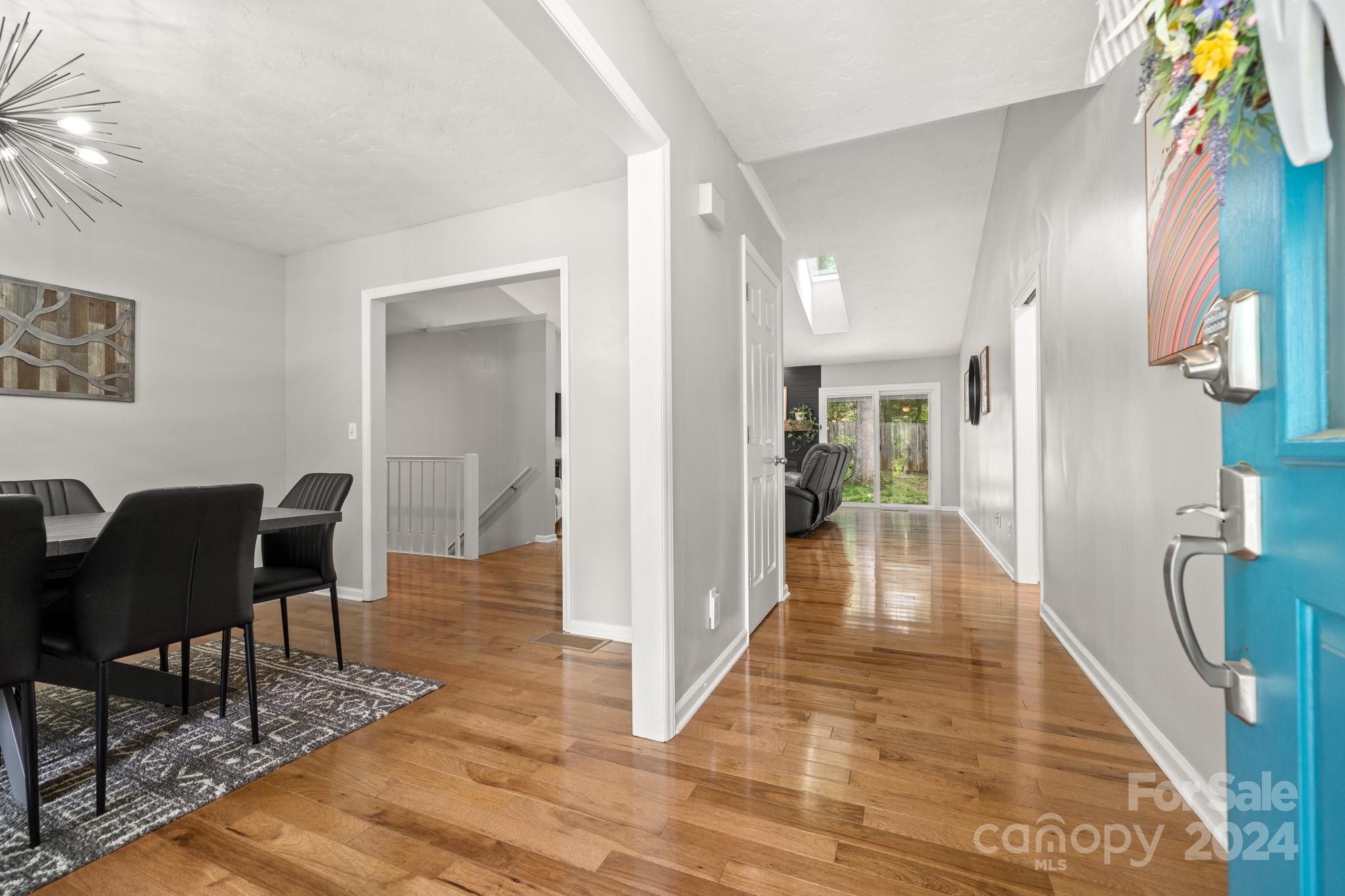 13 Spring Cove Court Property Photo 4