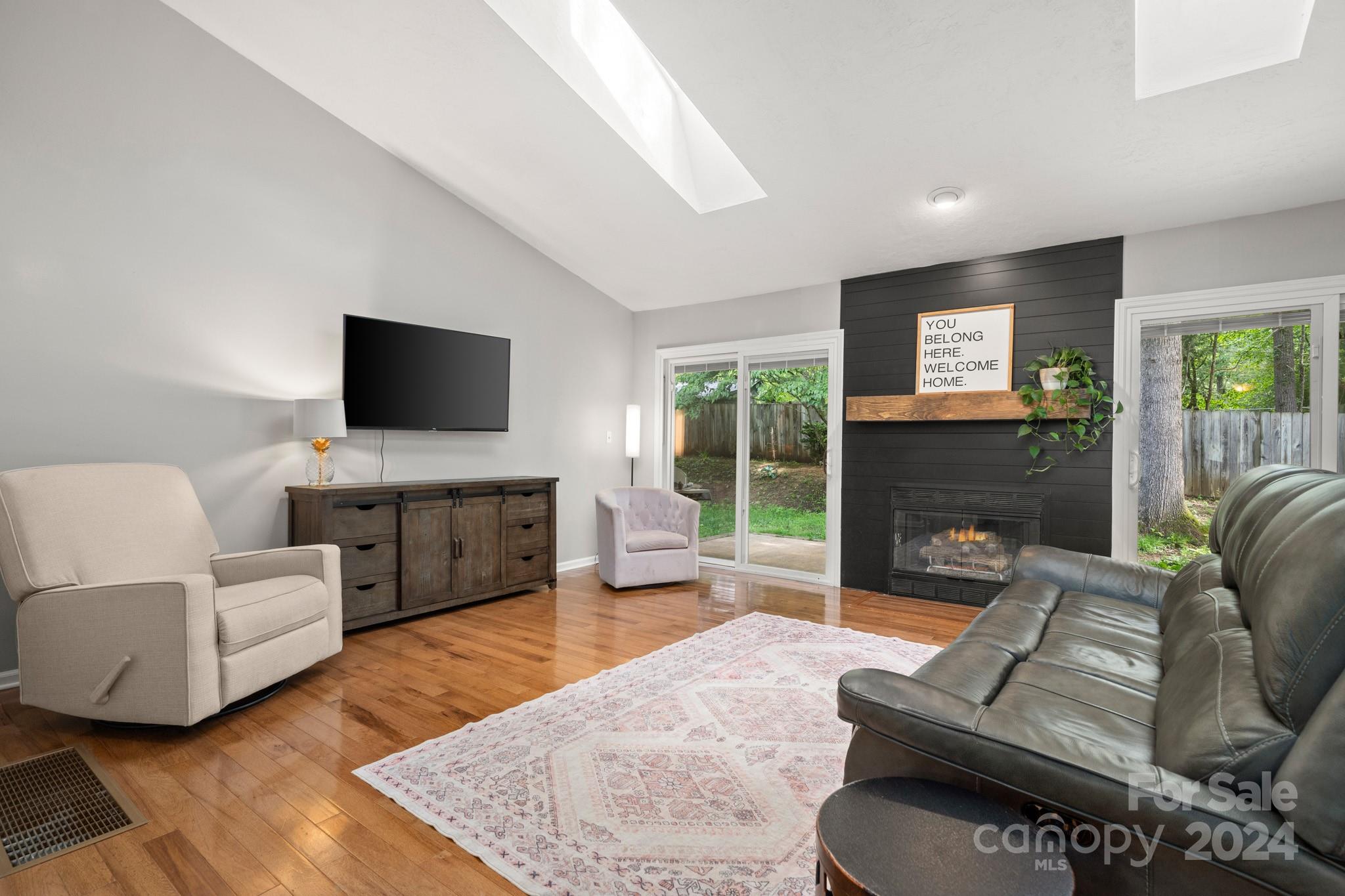 13 Spring Cove Court Property Photo 6