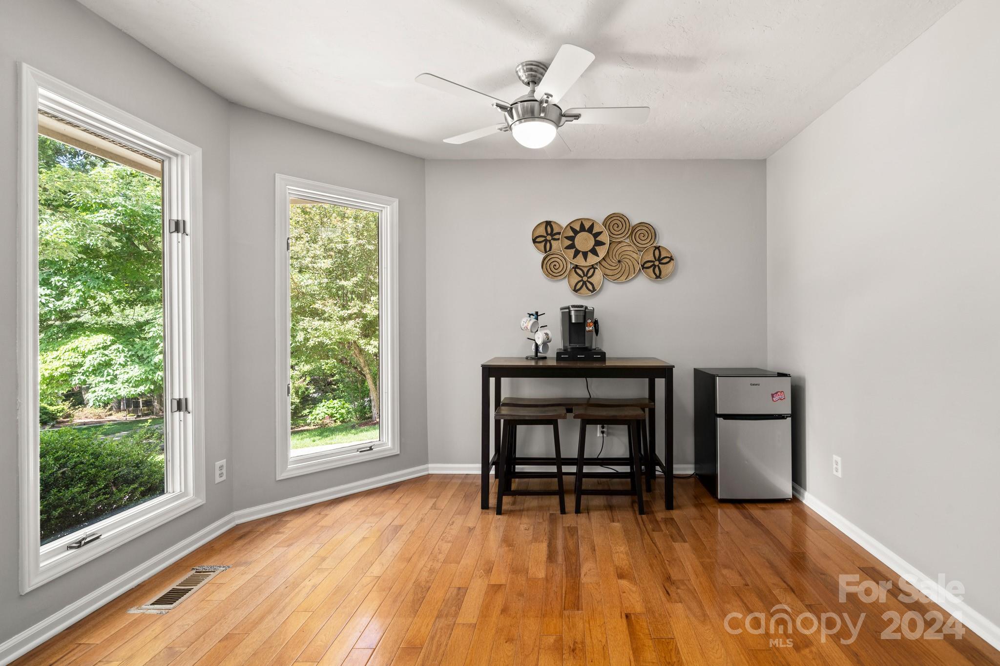 13 Spring Cove Court Property Photo 15