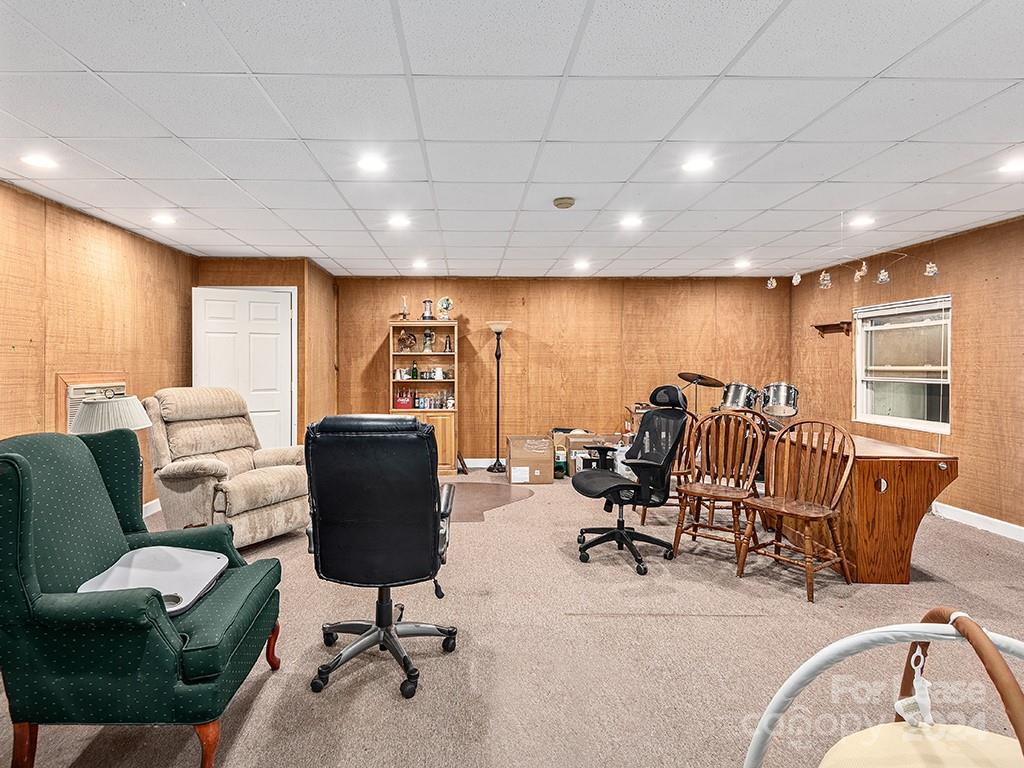 512 Kanuga Road Property Photo 7