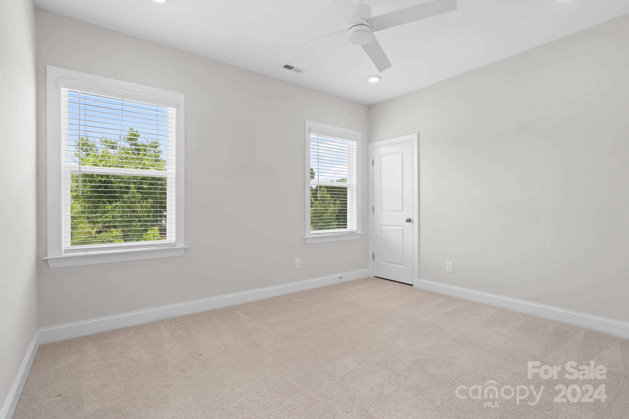 4722 Blanchard Way Property Photo 16