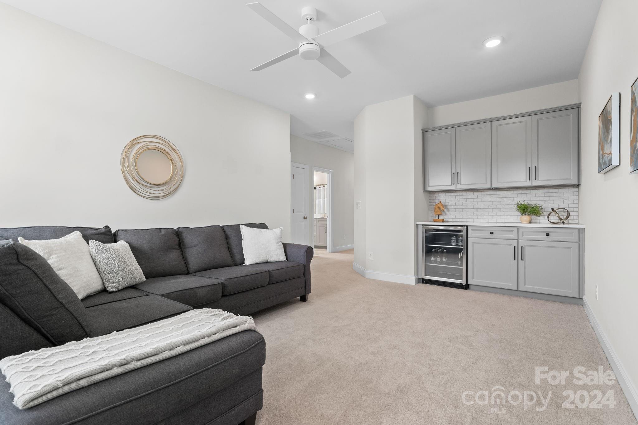 4722 Blanchard Way Property Photo 28