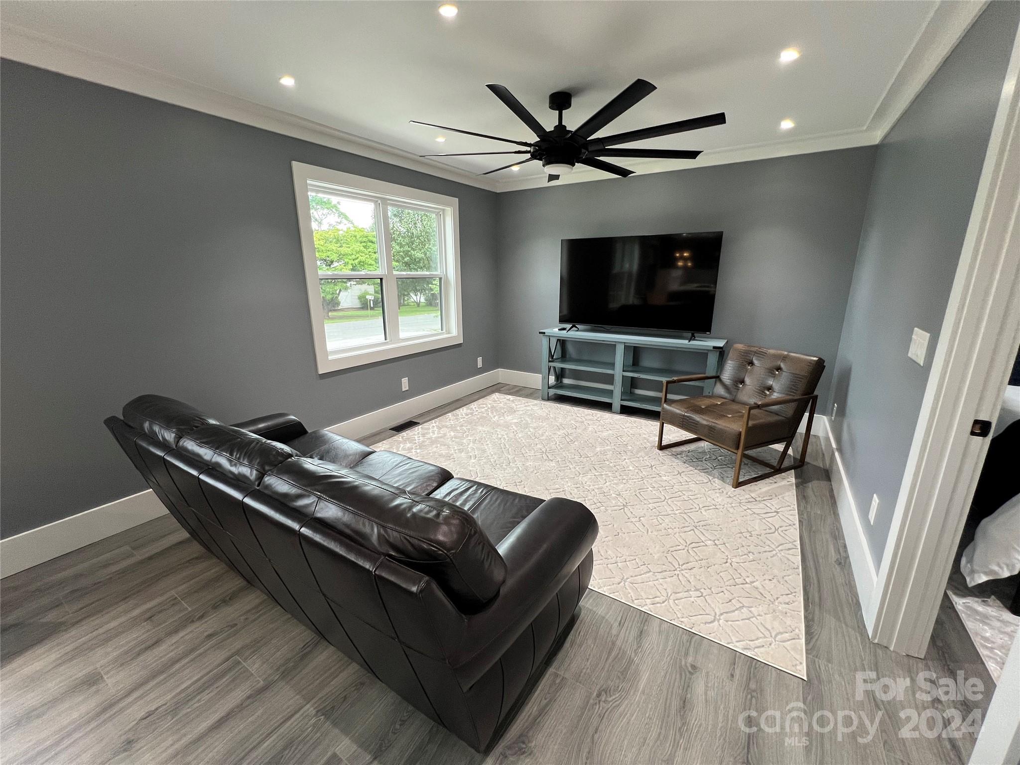 516 Spring Garden Avenue Property Photo 11