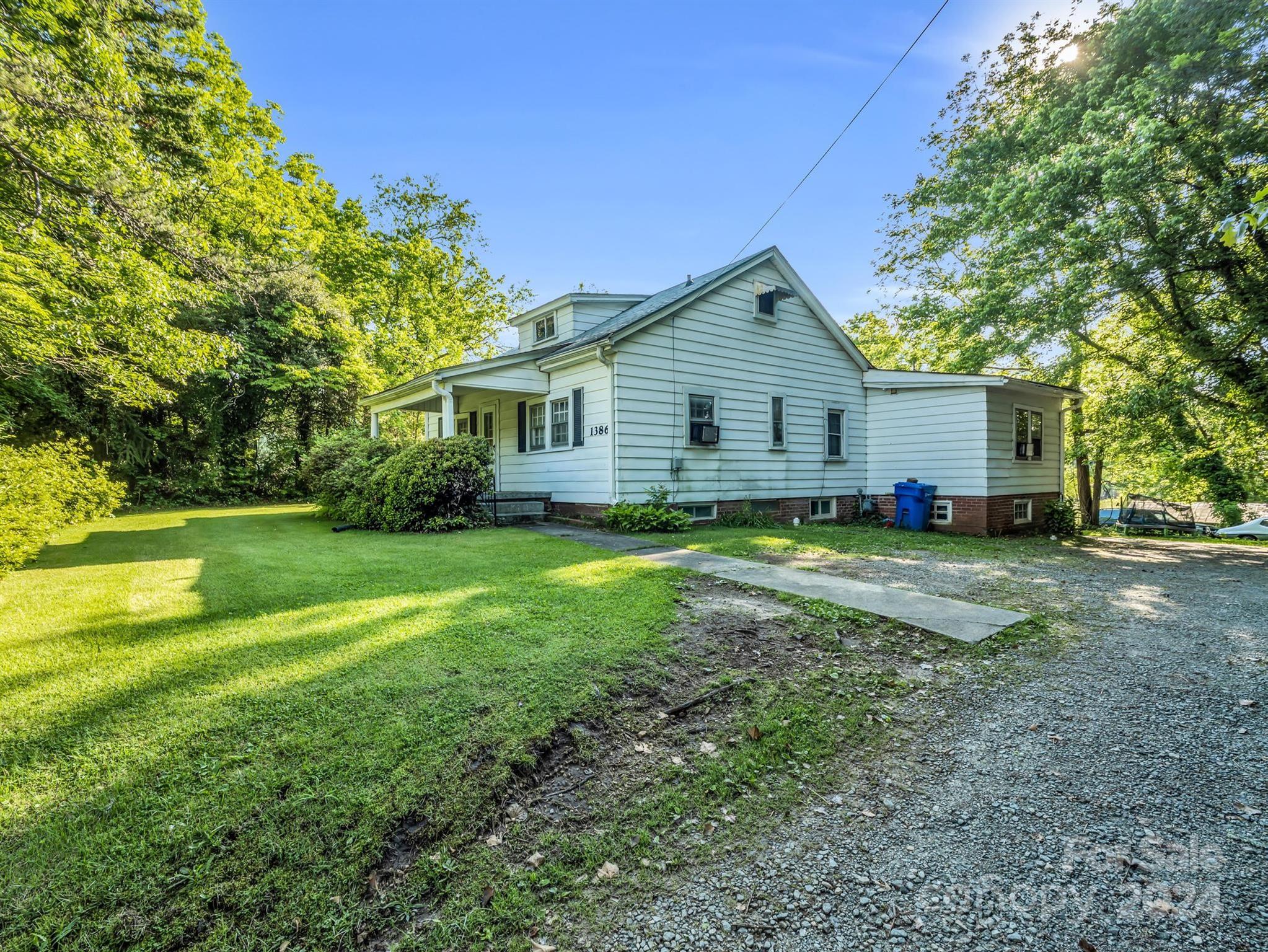 1386 Asheville Highway Property Photo