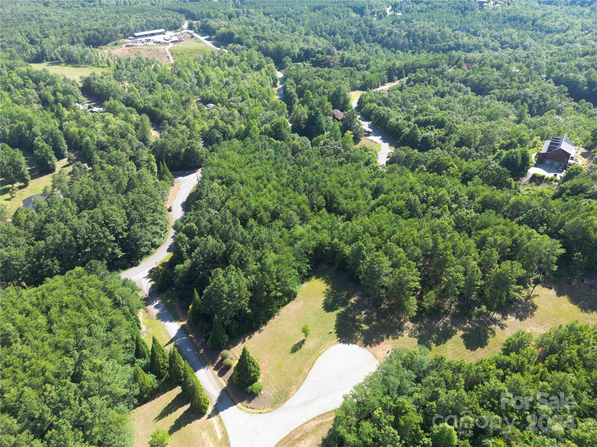 40 Palisade Drive Property Photo 2
