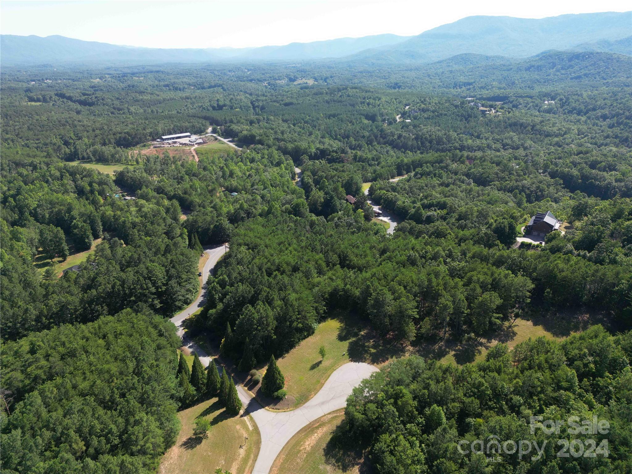 40 Palisade Drive Property Photo 3