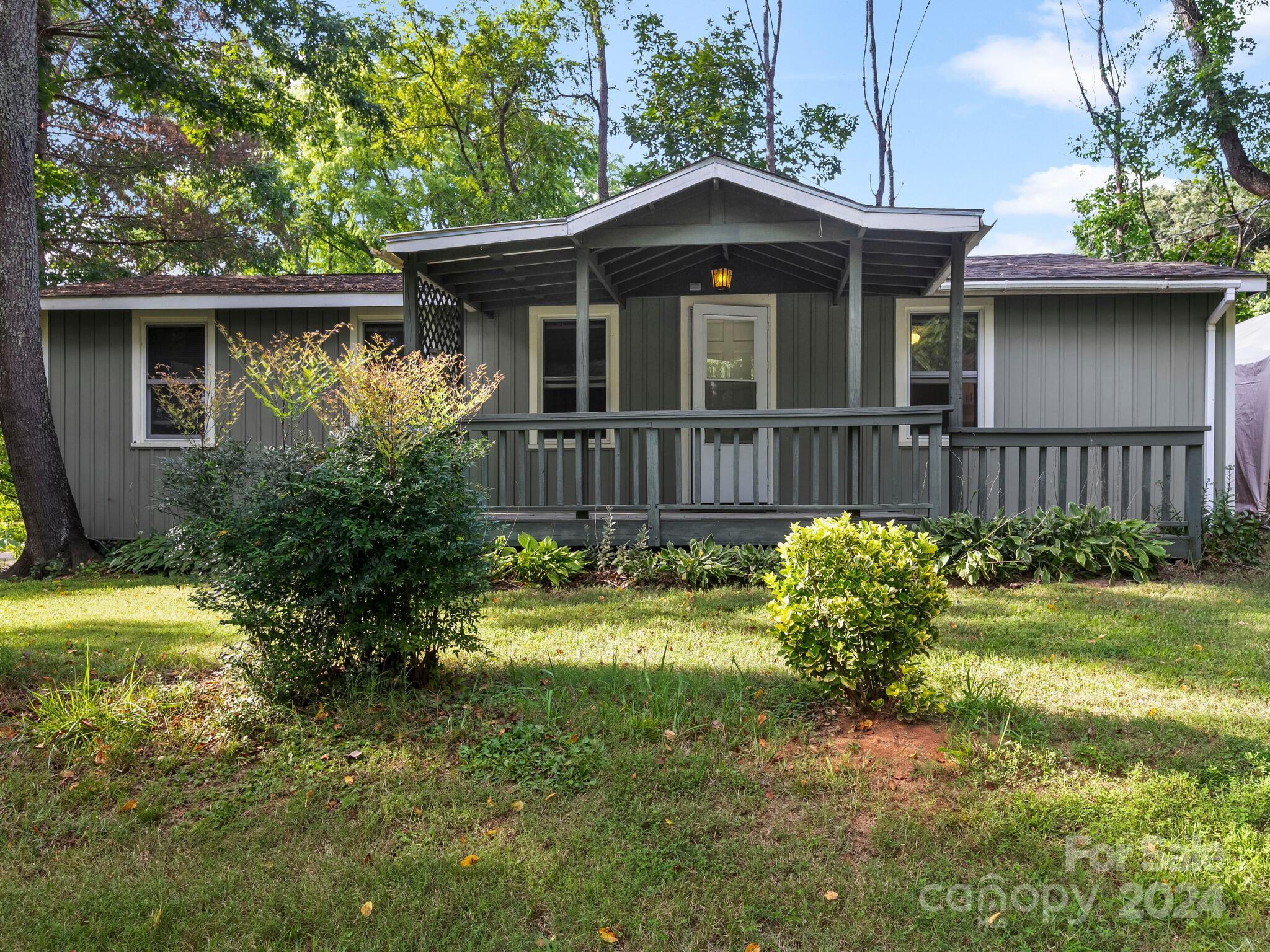 10 Shenandoah Road Property Photo 2