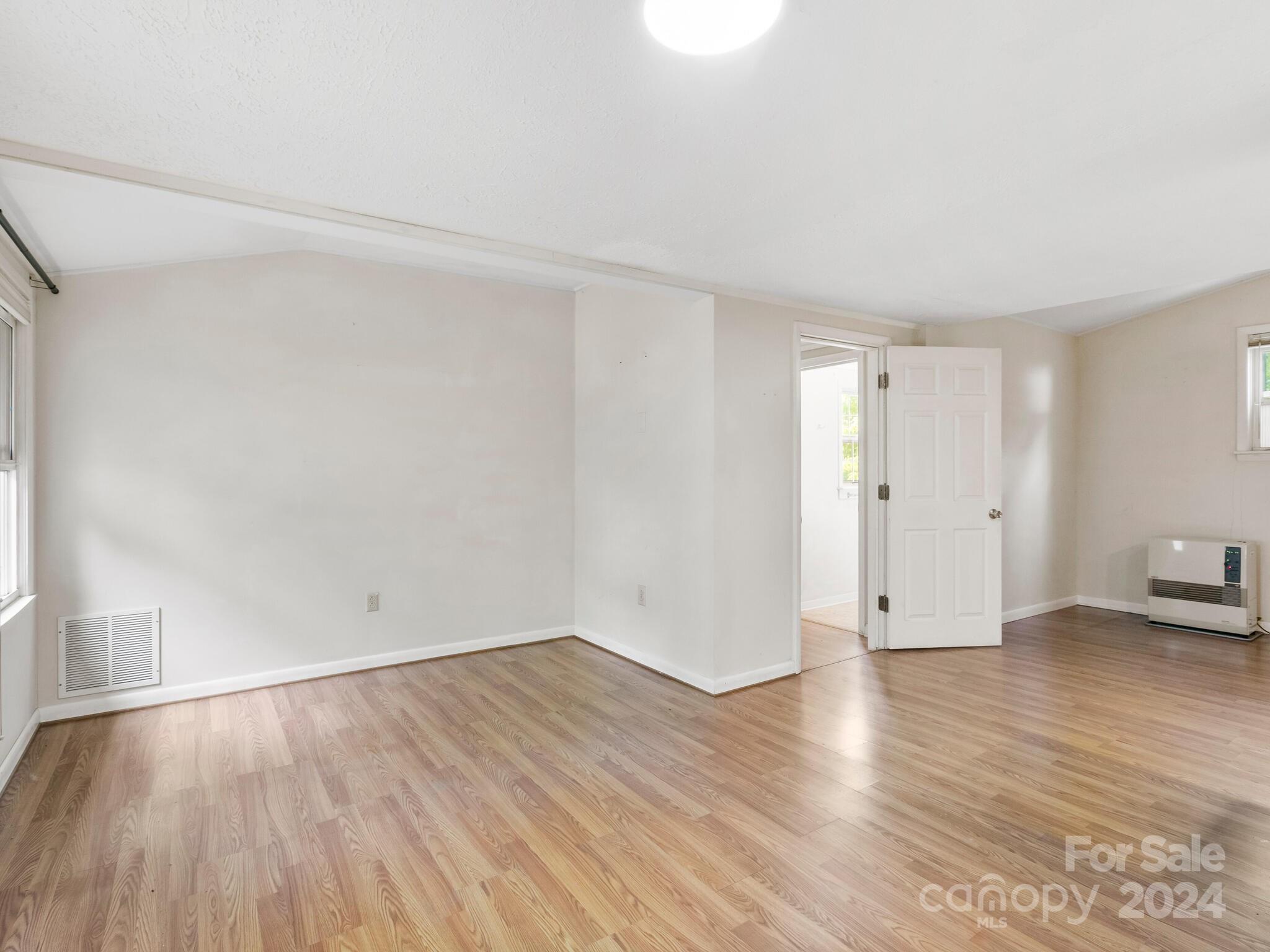 10 Shenandoah Road Property Photo 9