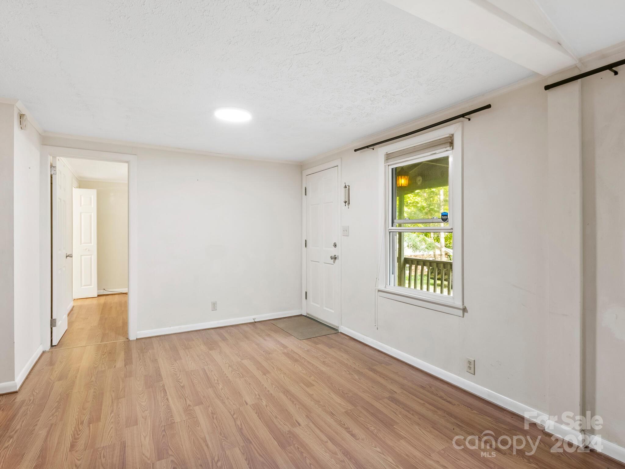 10 Shenandoah Road Property Photo 11
