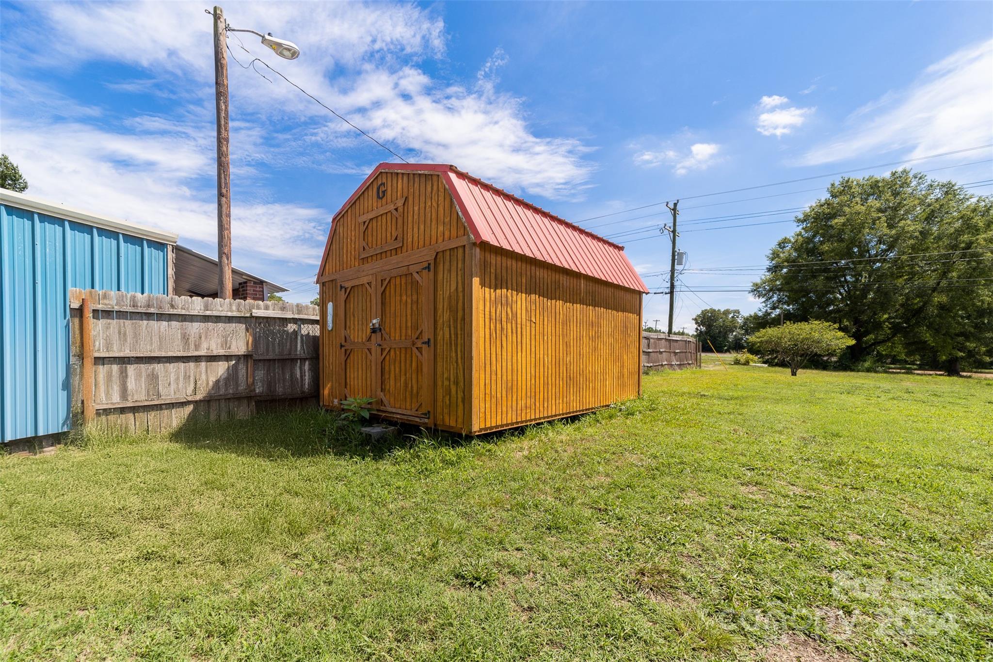 417 E Virginia Avenue Property Photo 5