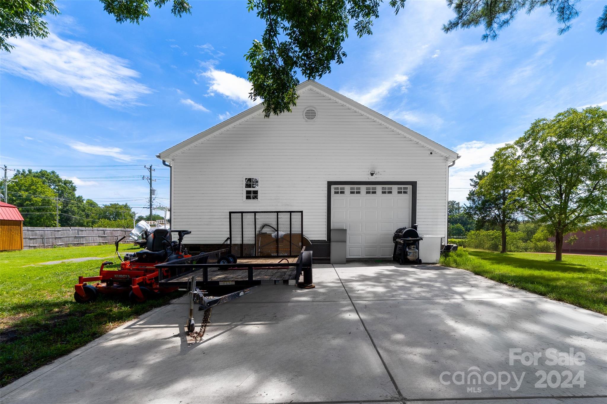 417 E Virginia Avenue Property Photo 6