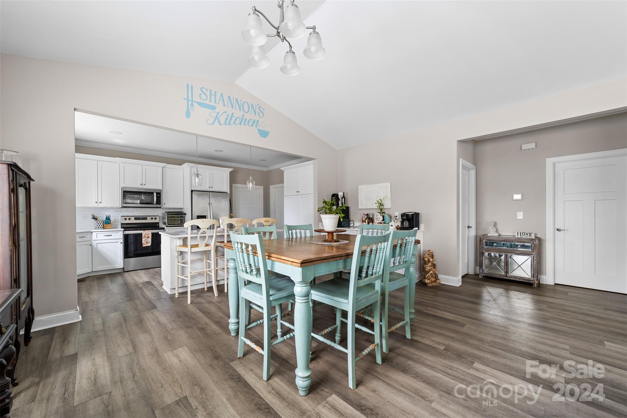 417 E Virginia Avenue Property Photo 15