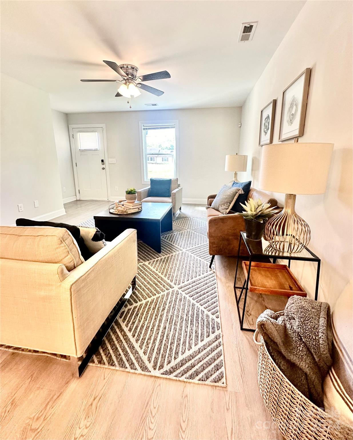 2211 Lane Street Property Photo 3