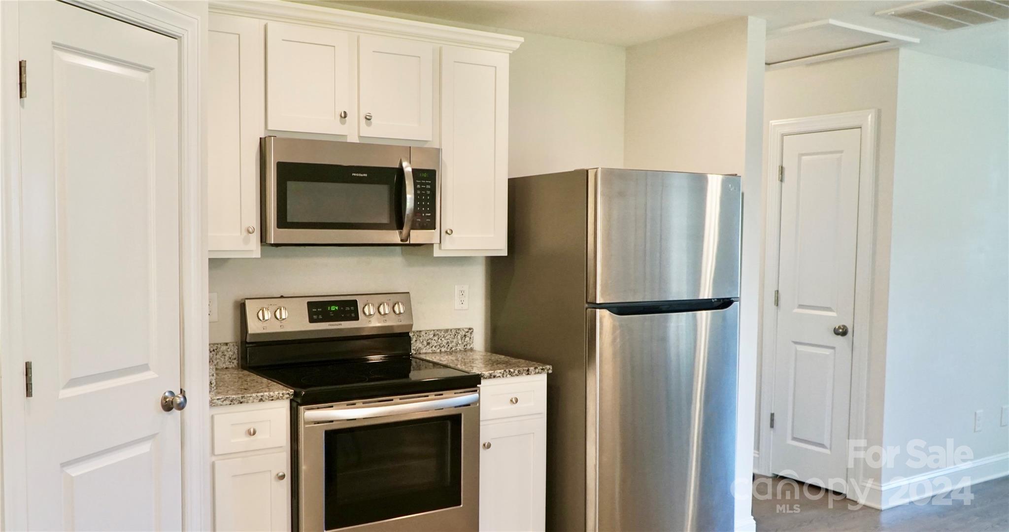 2211 Lane Street Property Photo 5