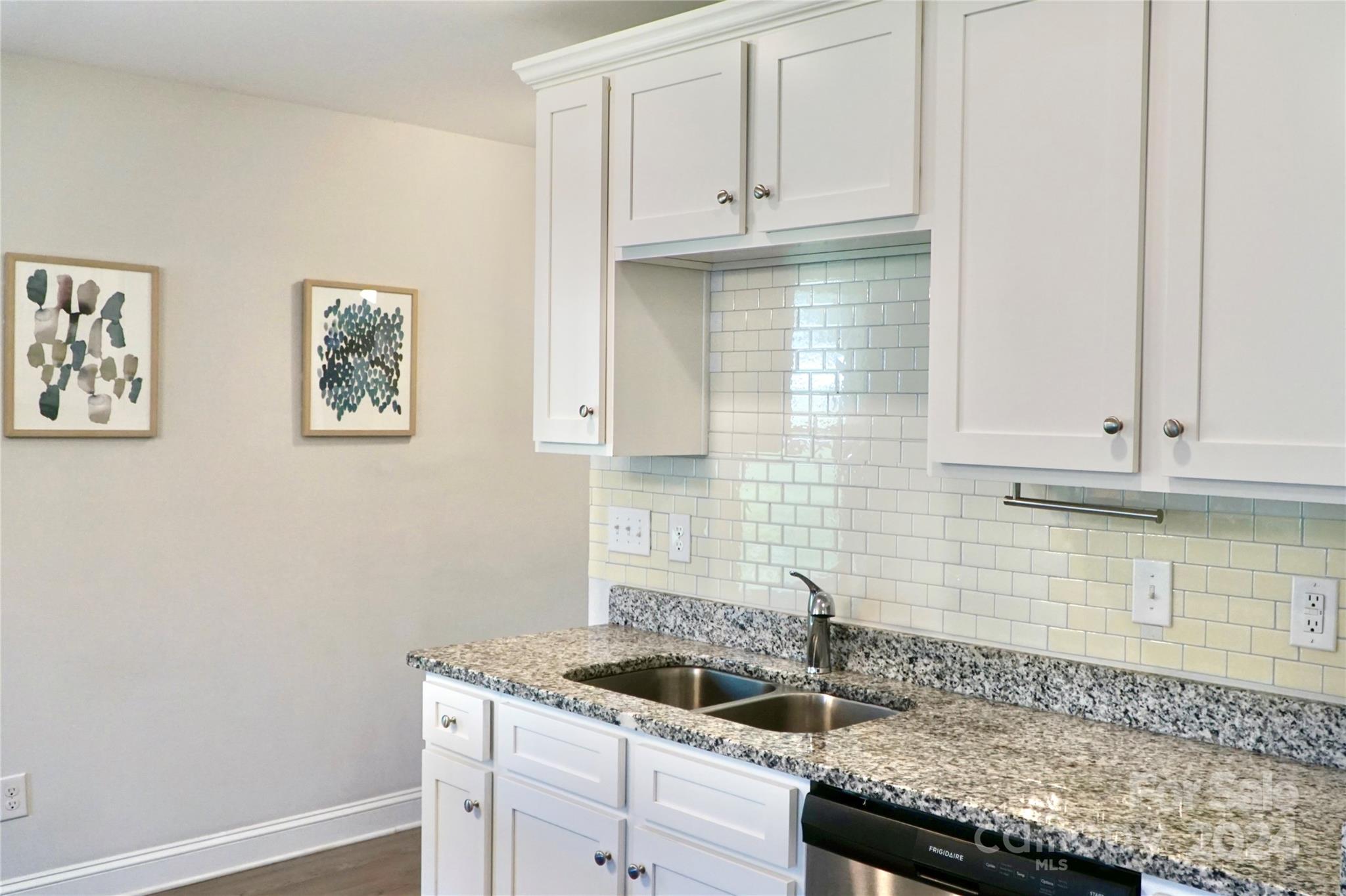 2211 Lane Street Property Photo 6