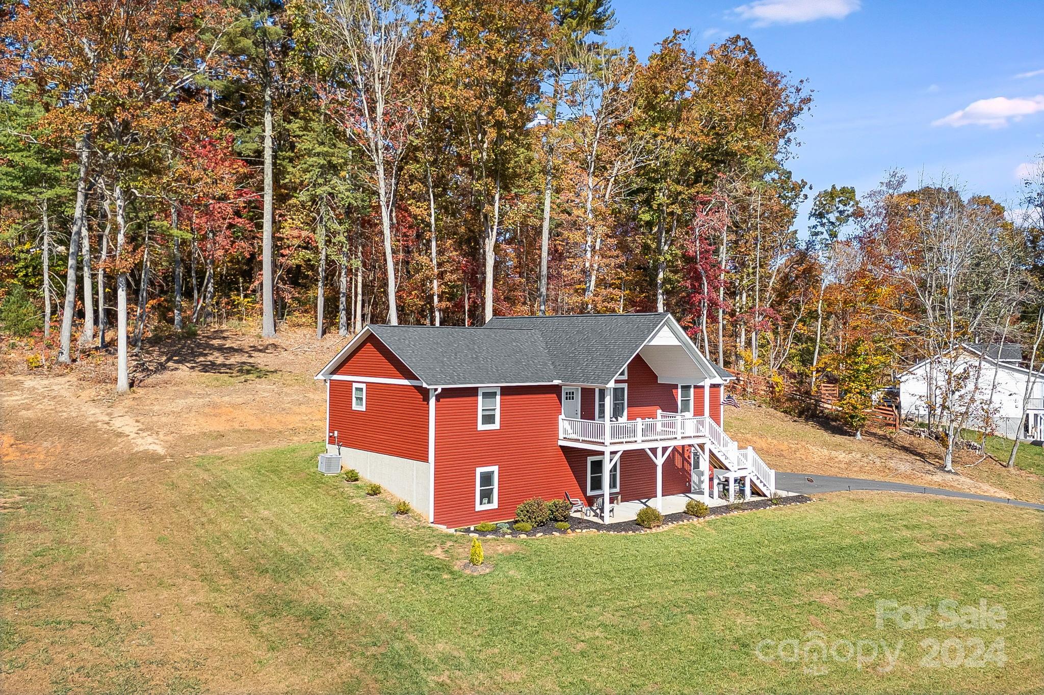 121 Sunrise Drive Property Photo 4
