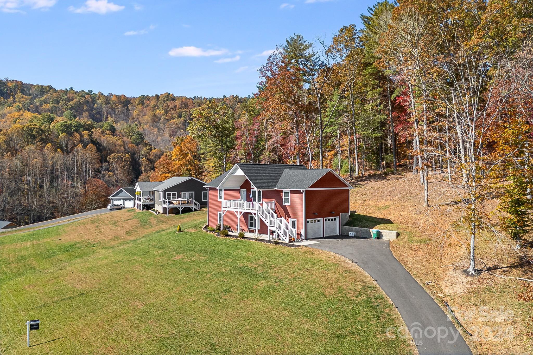 121 Sunrise Drive Property Photo 6