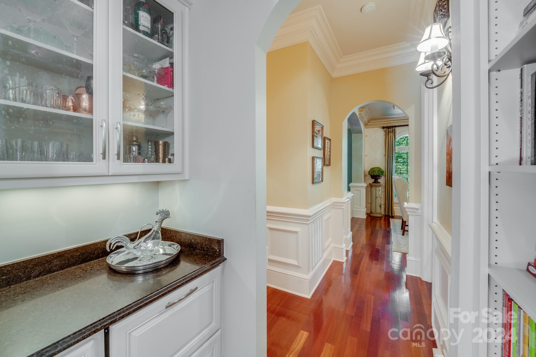 1008 Medinah Court Property Photo 14