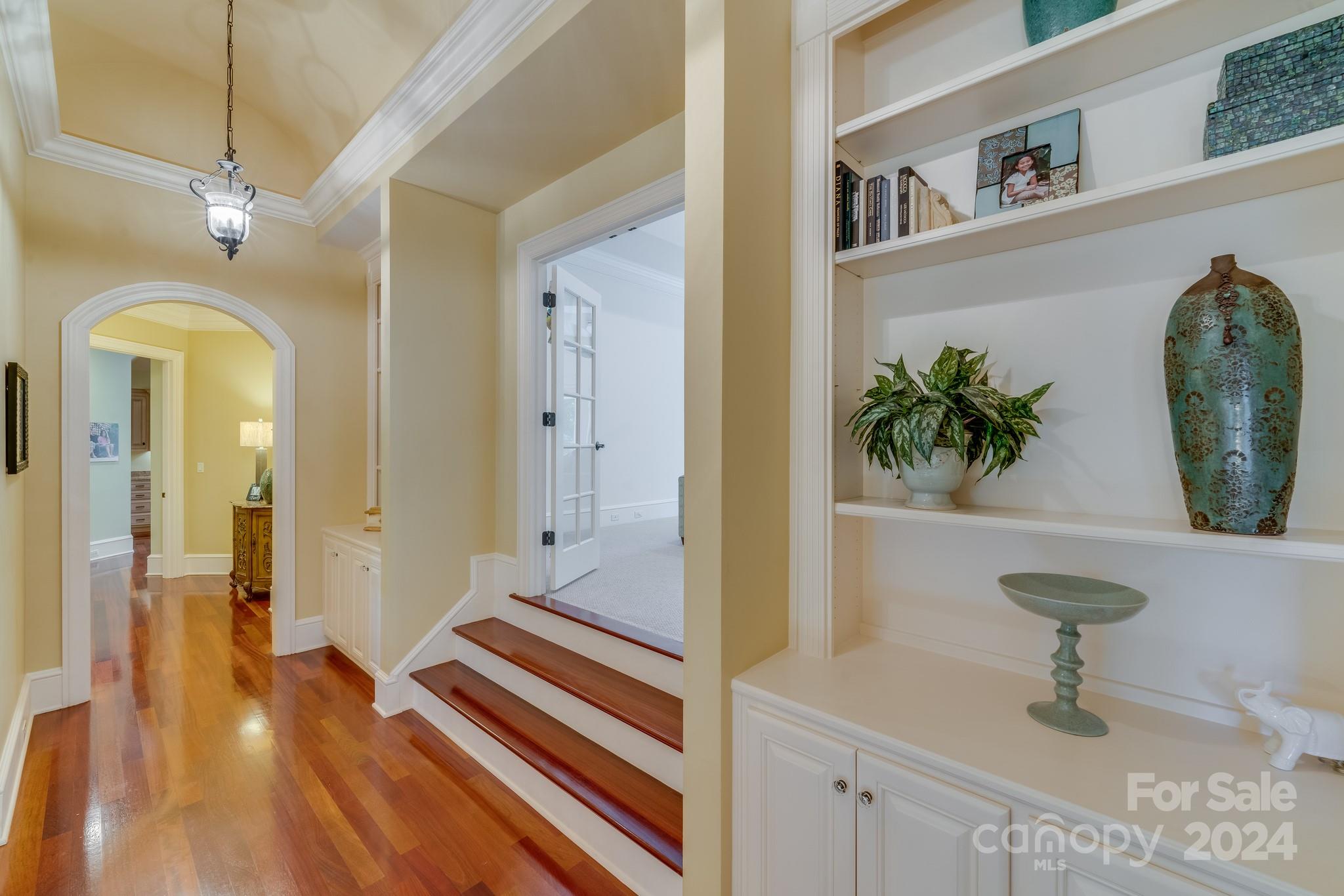 1008 Medinah Court Property Photo 18