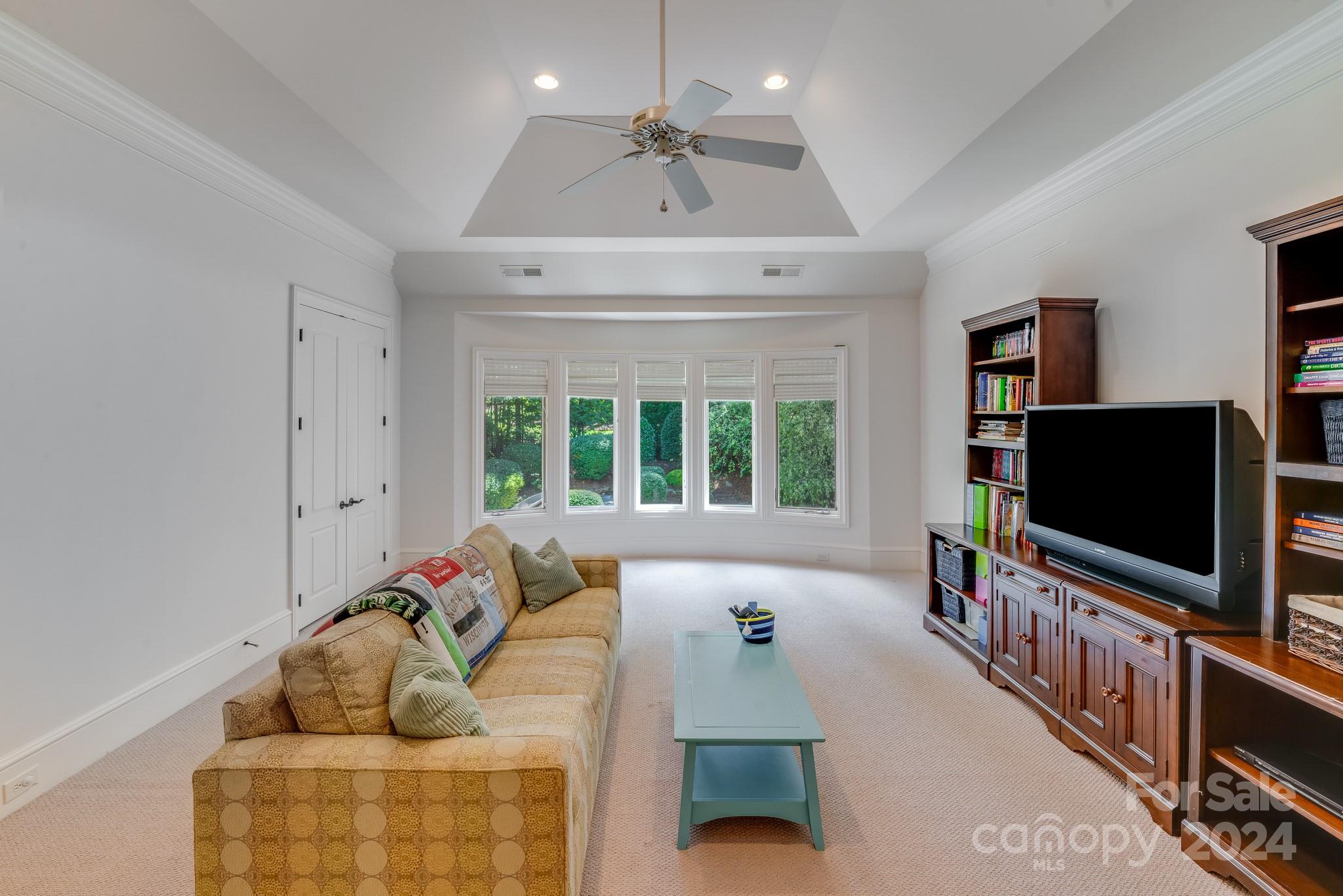 1008 Medinah Court Property Photo 19