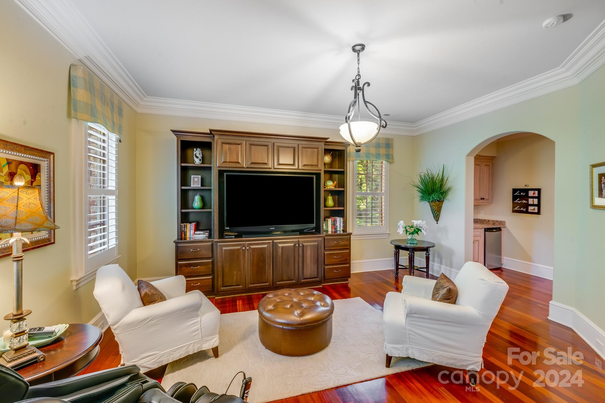 1008 Medinah Court Property Photo 24