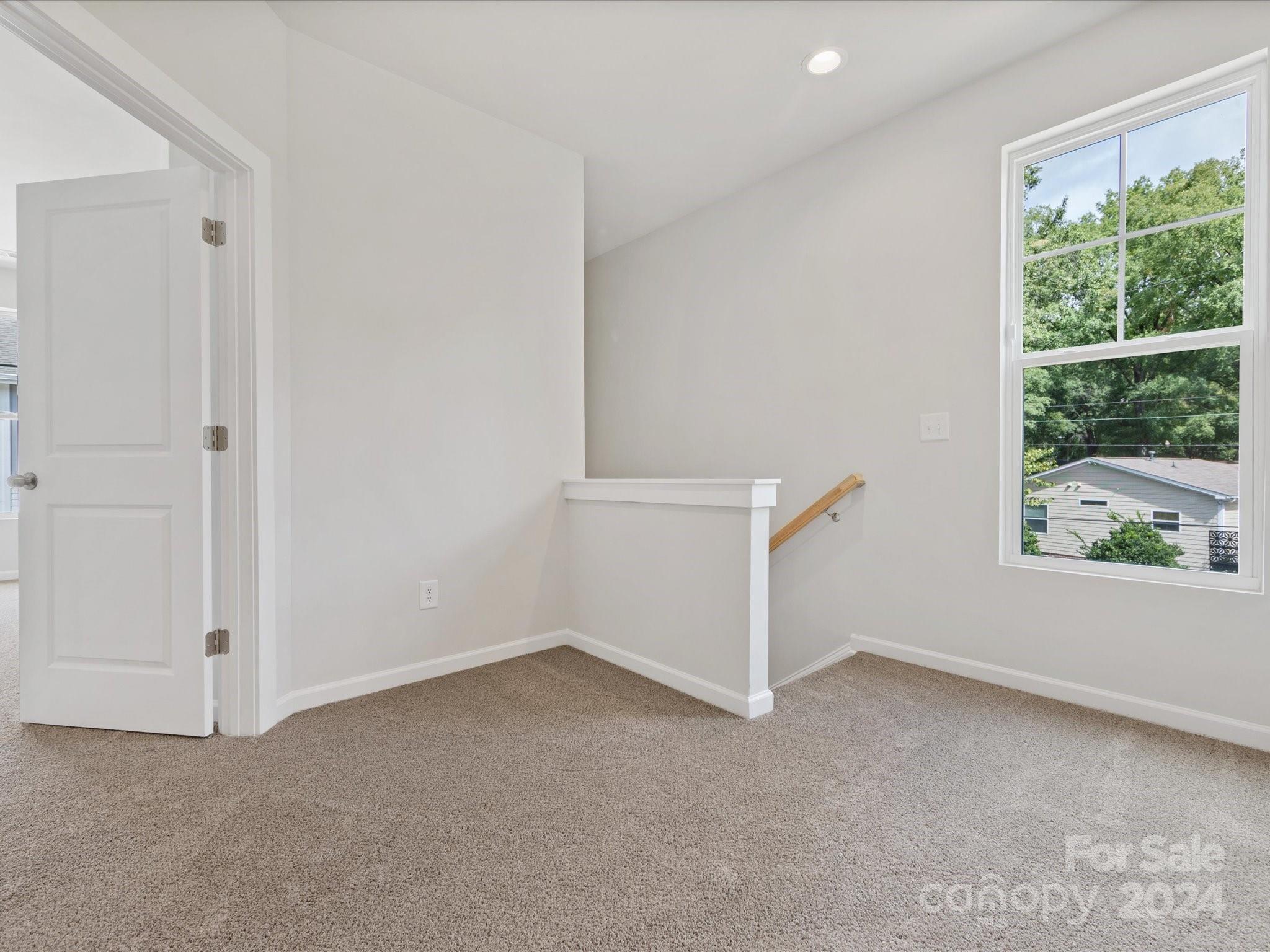 1008 Ribbon Lane Property Photo 12