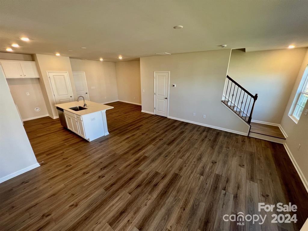 9729 Inkberry Drive 685 Property Photo 4