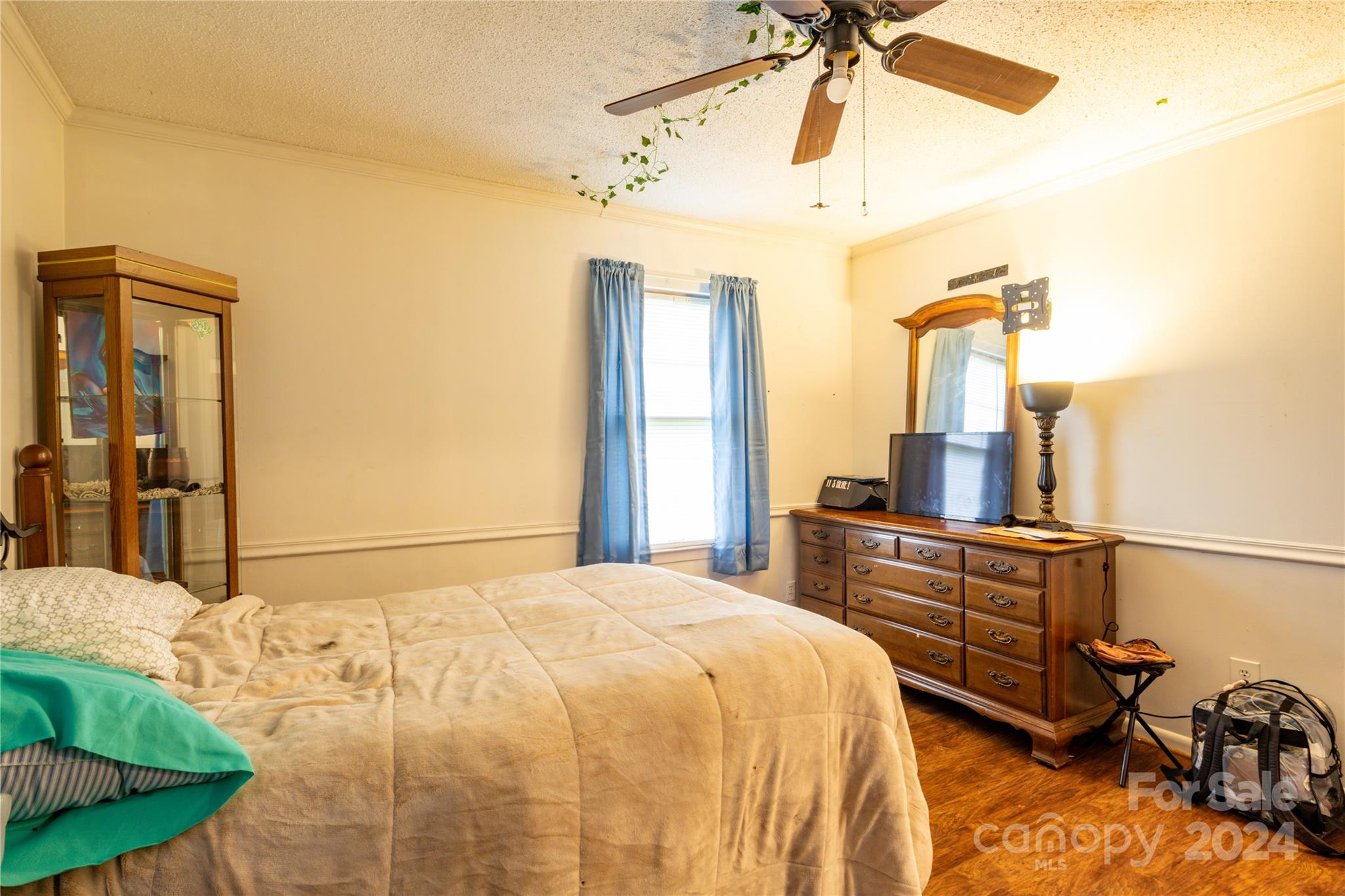 202 Division Avenue Property Photo 24