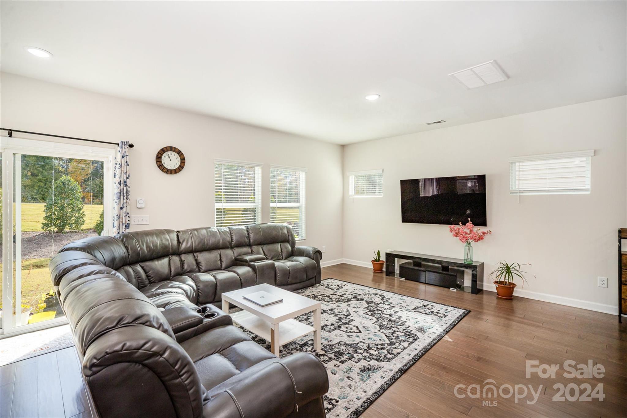 168 Ravensara Avenue Property Photo 4