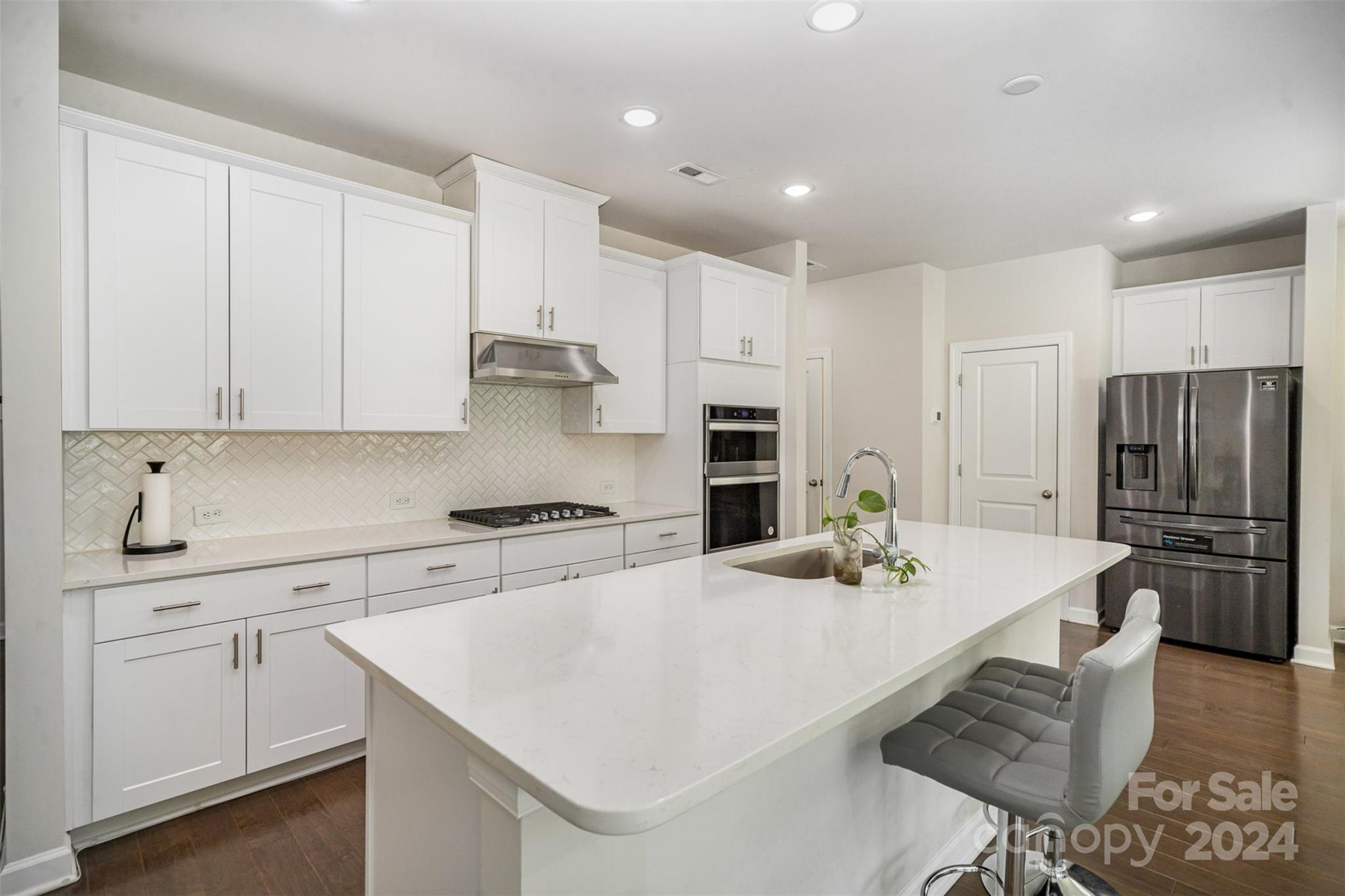 168 Ravensara Avenue Property Photo 6