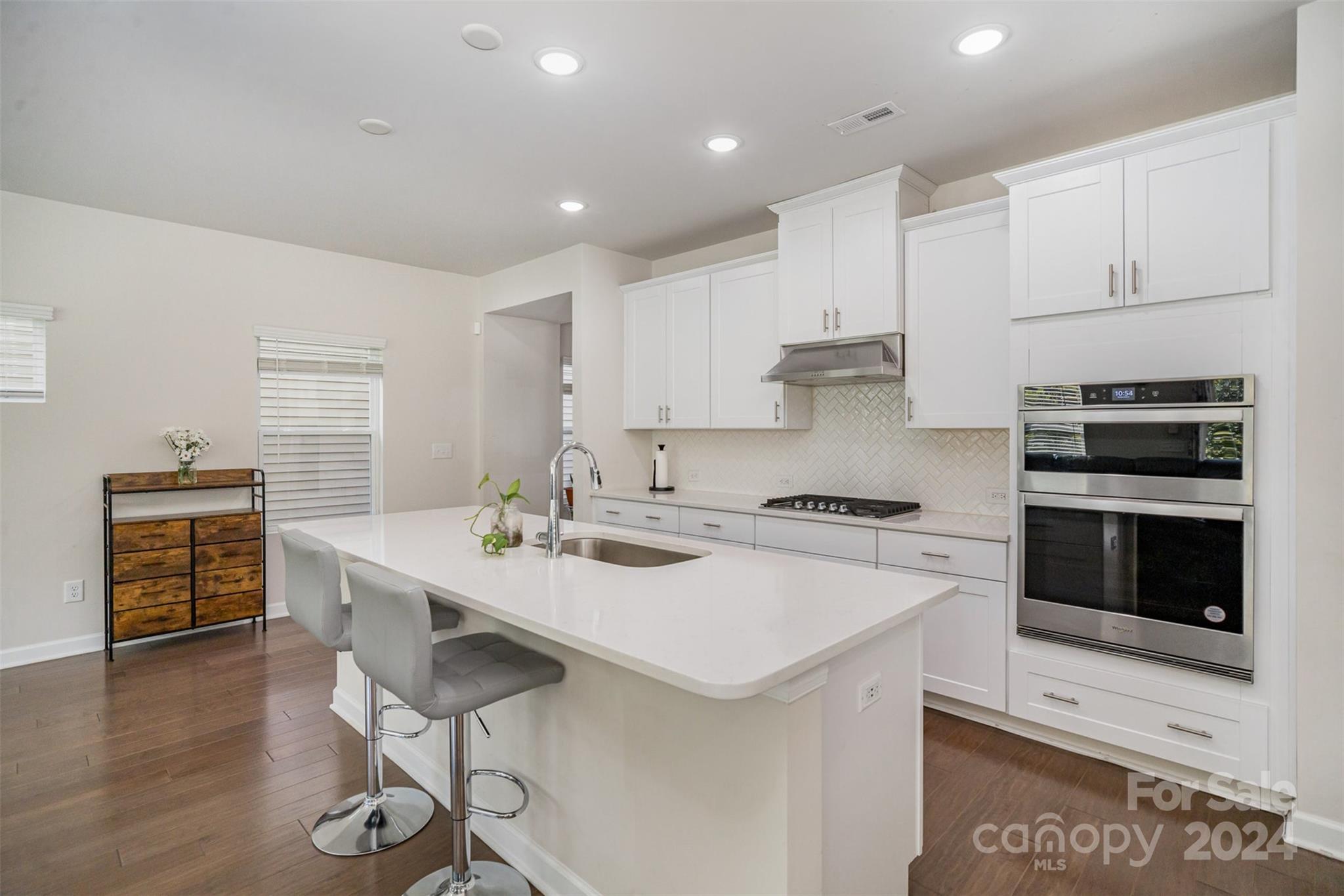 168 Ravensara Avenue Property Photo 8