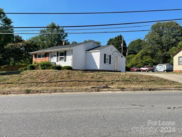 1104 E Garrison Boulevard Property Photo 1