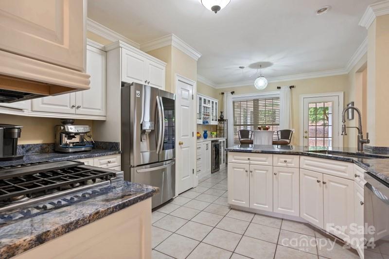 400 Fetterbush Road Property Photo 8
