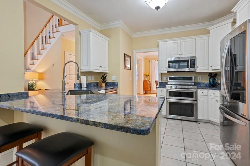 400 Fetterbush Road Property Photo 9