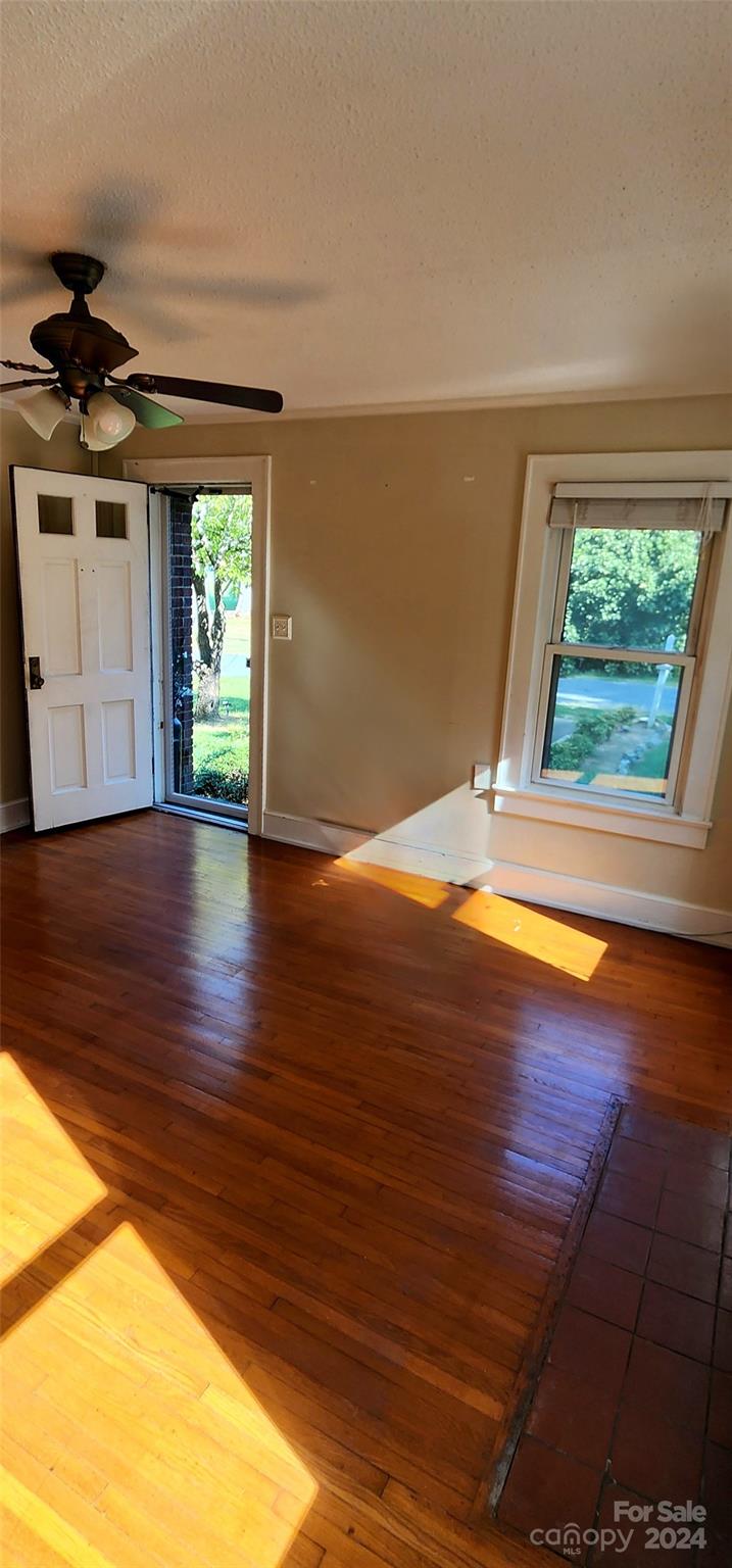 507 Reeves Avenue Property Photo 6