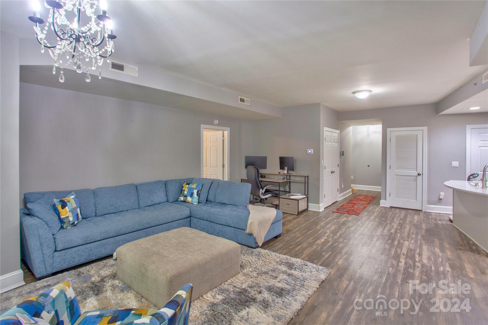 718 W Trade Street 308 Property Photo 11