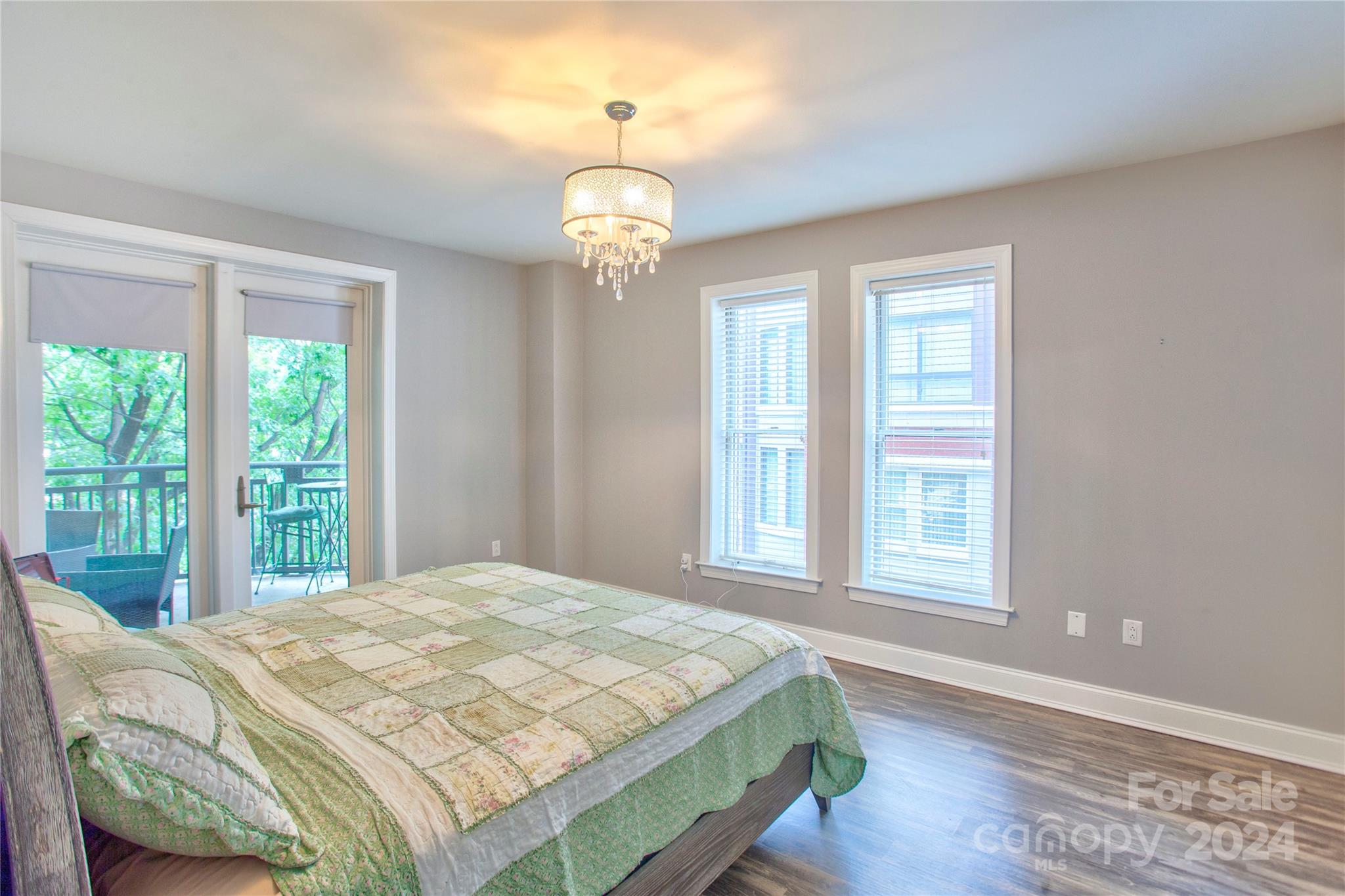 718 W Trade Street 308 Property Photo 17