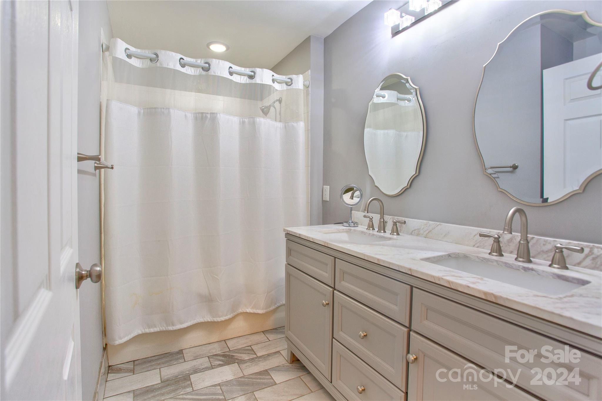718 W Trade Street 308 Property Photo 19
