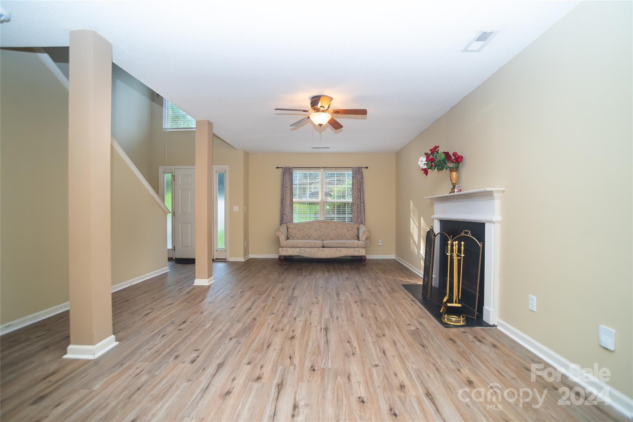 1434 Swaying Branch Lane Property Photo 11