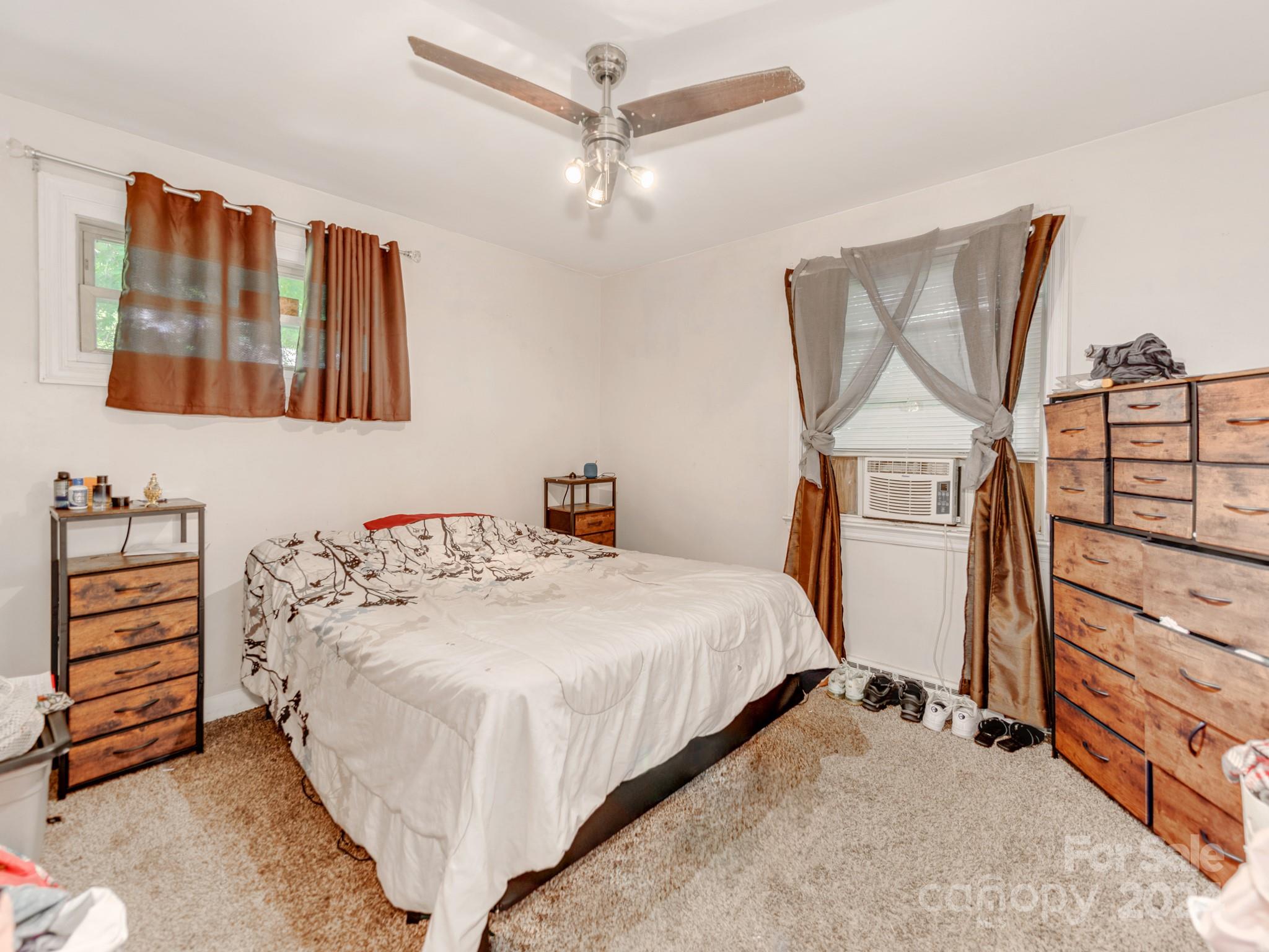 306 S Main Avenue Property Photo 15